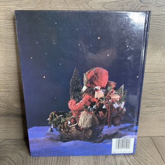 Leisure Arts - The Spirit of Christmas Book One & Three - Picture 3 of 11